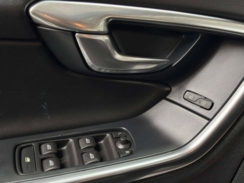 Used 2013 Volvo S60 T5 FWD image 26