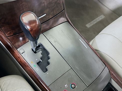 Used 2012 Toyota Avalon Limited FWD image 24