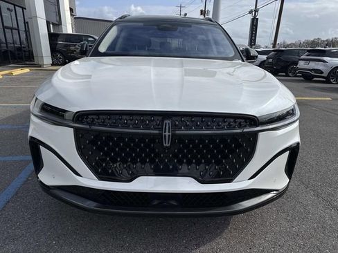 New 2026 Lincoln Nautilus Reserve image 2