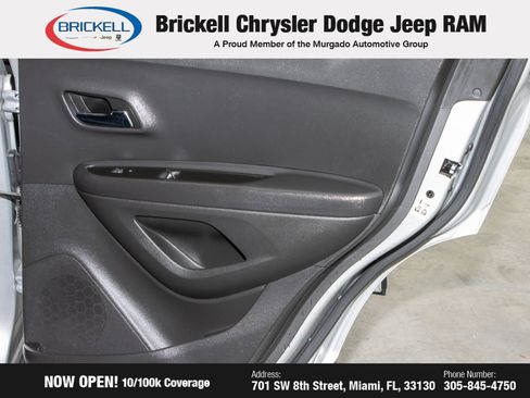 Used 2019 Chevrolet Trax LT w/ LT Convenience Package image 13