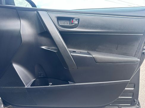 Used 2016 Toyota Corolla L image 17