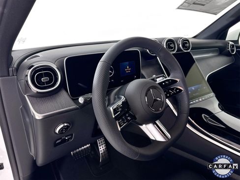 Used 2025 Mercedes-Benz GLC 350e GLC 350e image 10