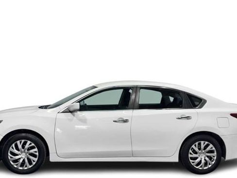 Used 2018 Nissan Altima 2.5 S w/ S Convenience Package FWD image 1