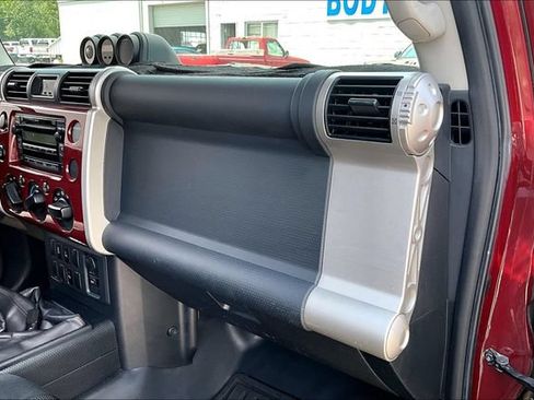 Used 2008 Toyota FJ Cruiser 4WD image 15