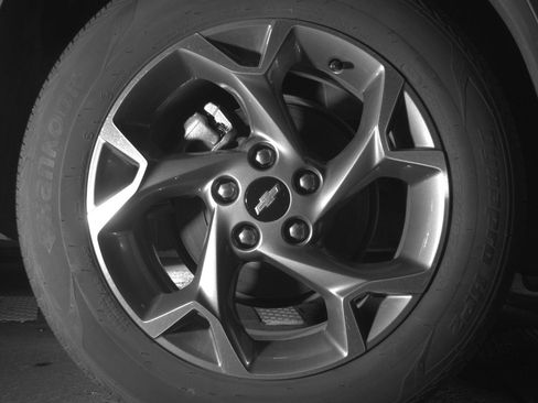 Used 2025 Chevrolet Trax LT FWD image 15