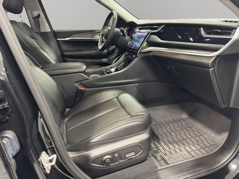 New 2024 Jeep Grand Cherokee Limited 4xe w/ Luxury Tech Group II image 14