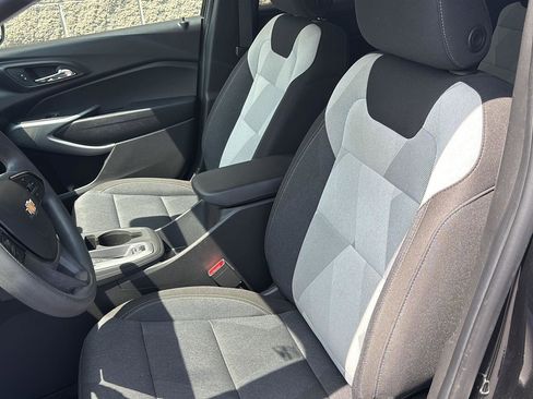 Used 2024 Chevrolet Trax LS FWD image 5