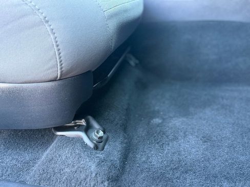 Used 2016 Toyota Tacoma TRD Sport image 45