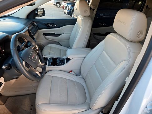 Used 2023 GMC Acadia Denali image 25