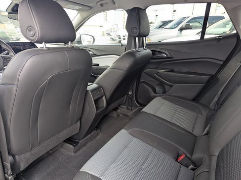 Used 2025 Chevrolet Trax LT w/ Driver Confidence Package FWD image 28