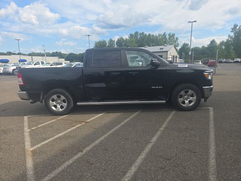Used 2022 RAM 1500 Big Horn AWD/4WD image 2