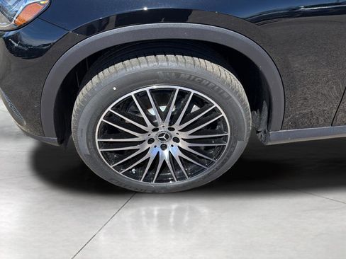 New 2026 Mercedes-Benz GLC 300 4MATIC image 9