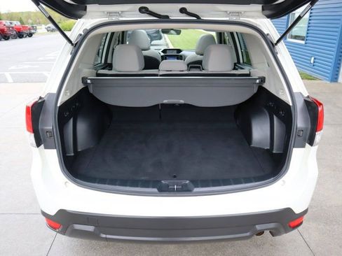 Used 2020 Subaru Forester Premium AWD/4WD image 18