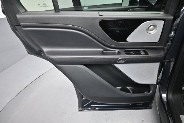 Used 2021 Lincoln Aviator Reserve w/ Equipment Group 202A AWD/4WD image 23