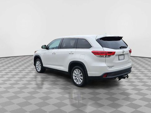 Used 2019 Toyota Highlander Plus image 6