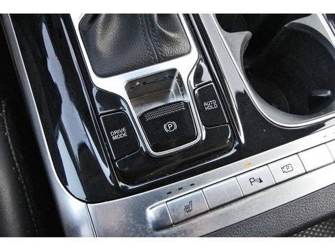 Used 2023 Kia Carnival EX FWD image 32