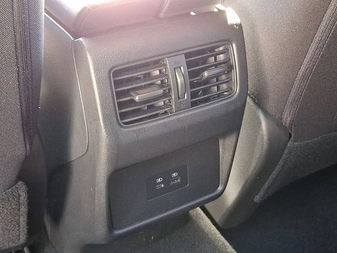 Used 2023 Nissan Rogue SV AWD/4WD image 11
