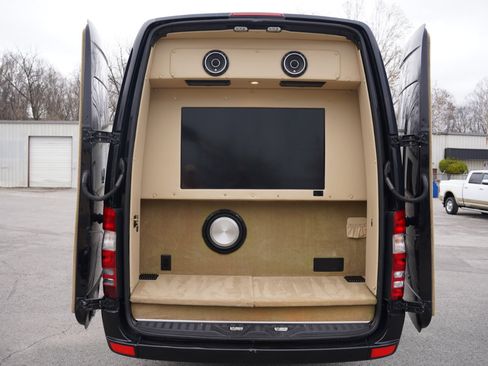 Used 2013 Mercedes-Benz Sprinter 2500 image 39