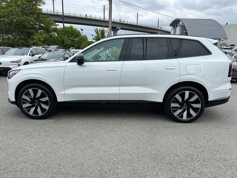 New 2025 Volvo EX90 Plus image 7