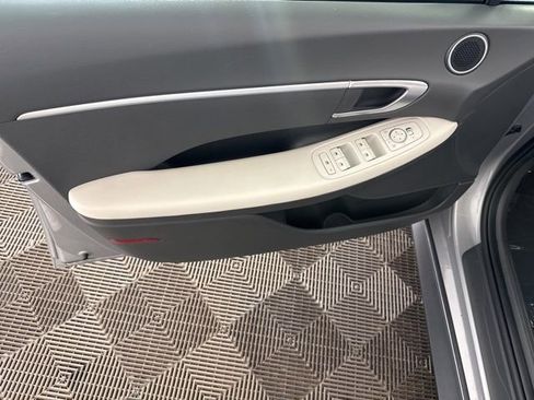 Used 2023 Hyundai Sonata SE image 19