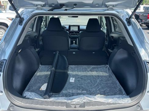 Used 2023 Toyota Corolla Cross LE w/ Moonroof Package AWD/4WD image 6