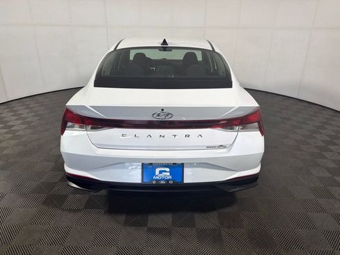Used 2023 Hyundai Elantra SEL FWD image 6
