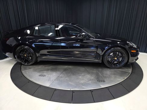 Used 2018 Porsche Panamera 4S image 12