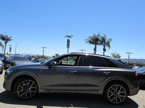 Used 2019 Audi Q8 Prestige AWD/4WD image 4