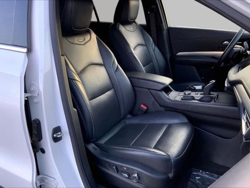 Used 2020 Cadillac XT4 Premium Luxury AWD/4WD image 9