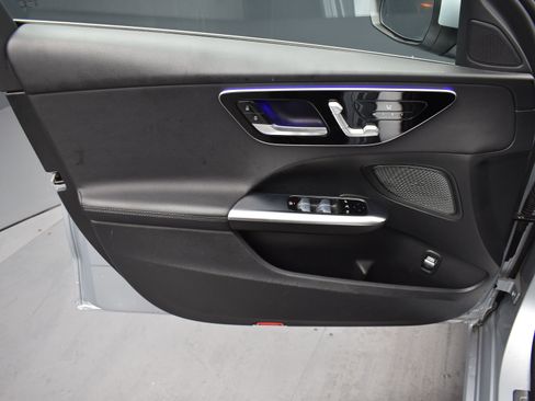 Used 2022 Mercedes-Benz C 300 4MATIC Sedan image 6