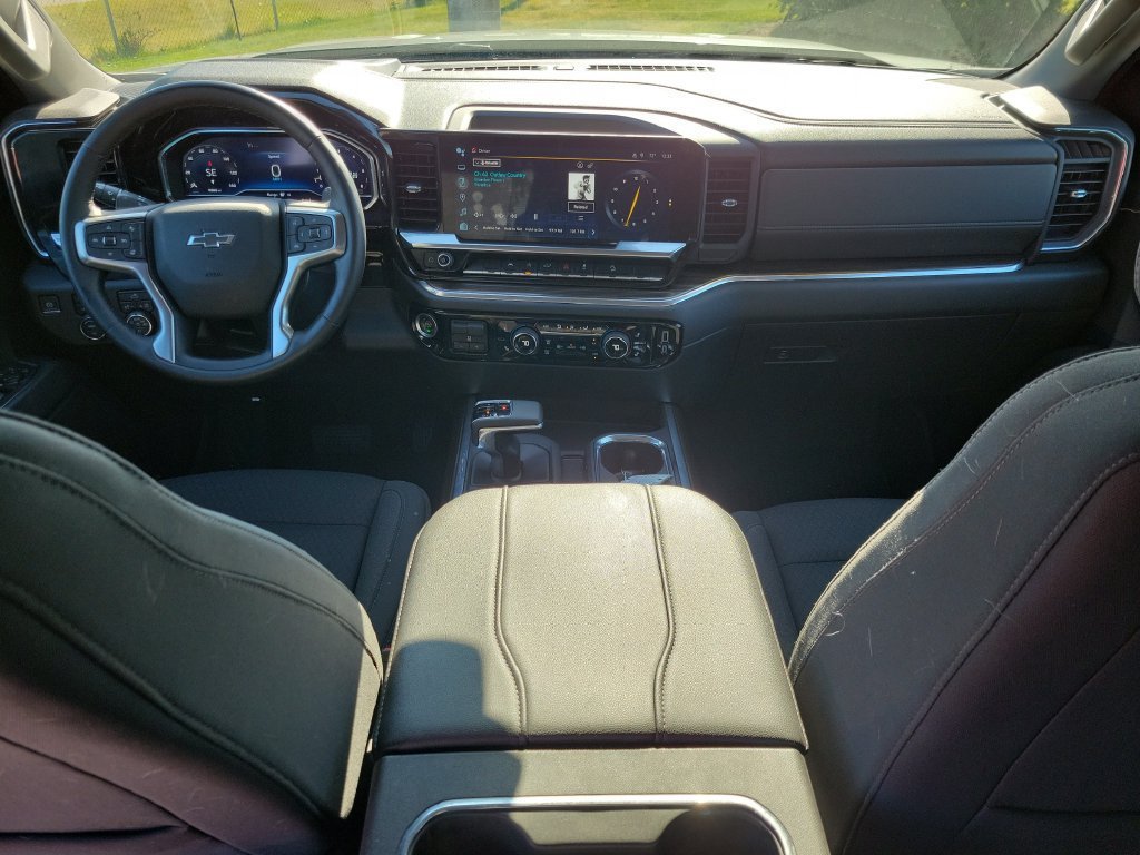 Used 2023 Chevrolet Silverado 1500 RST AWD/4WD image 13