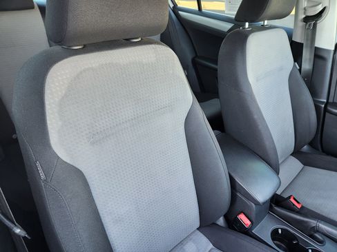 Used 2017 Volkswagen Jetta S w/ Jetta S Cold Weather Package image 24