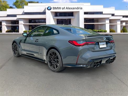 Used 2022 BMW M4 Coupe w/ Executive Package RWD image 5