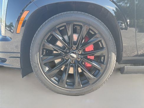 Used 2026 Cadillac Escalade V w/ LPO, ONYX Package AWD/4WD image 42