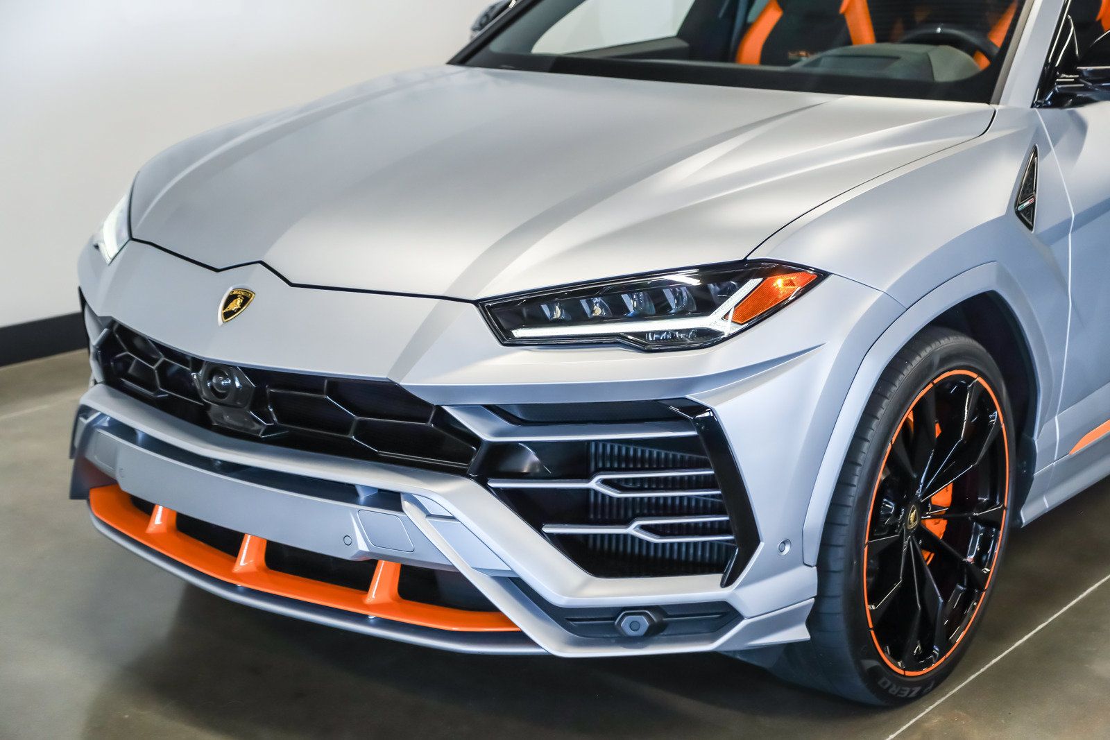 Used 2022 Lamborghini Urus AWD/4WD image 20