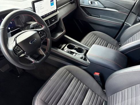Used 2025 Ford Explorer ST-Line AWD/4WD image 5