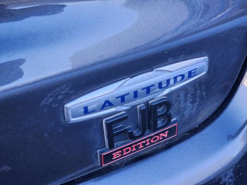 Used 2019 Jeep Compass Latitude w/ Cold Weather Group image 23