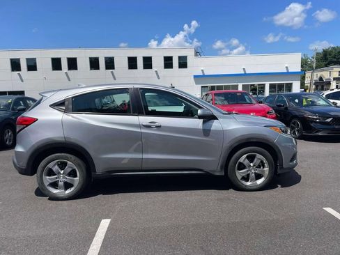Certified 2021 Honda HR-V LX image 4