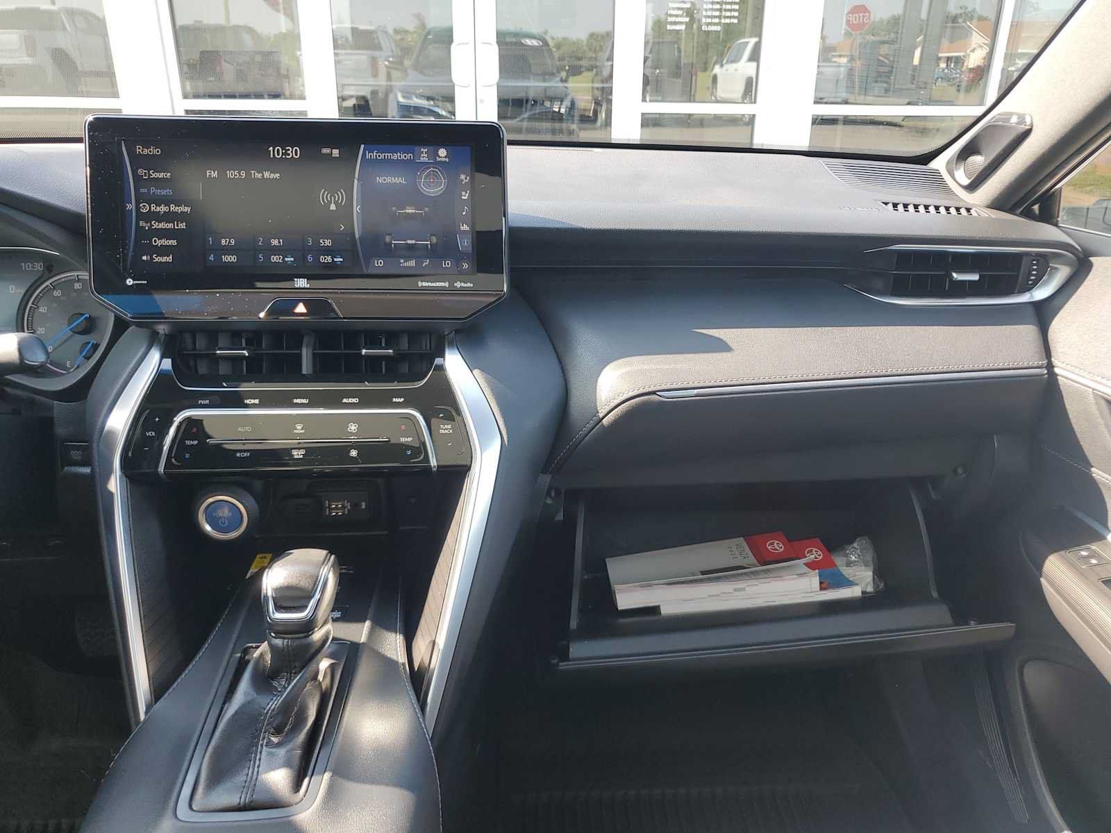 Used 2022 Toyota Venza Limited AWD/4WD image 18