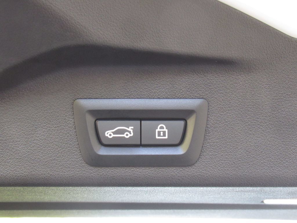 Used 2023 BMW X5 xDrive45e w/ Executive Package AWD/4WD image 24