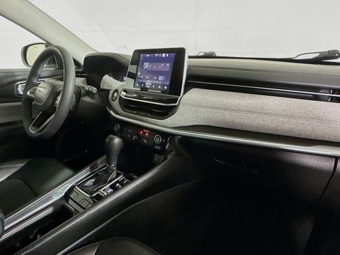 Used 2022 Jeep Compass Latitude AWD/4WD image 34