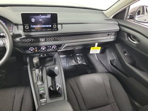 Used 2025 Honda Accord LX image 17