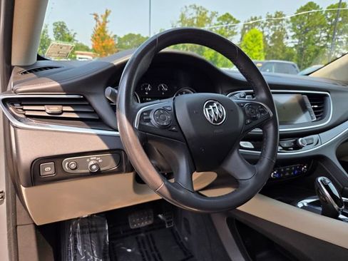 Used 2018 Buick Enclave Premium FWD image 10