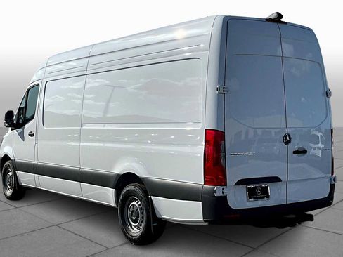 Used 2025 Mercedes-Benz Sprinter 2500 image 13