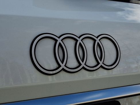 Used 2025 Audi Q7 3.0T Premium Plus image 32