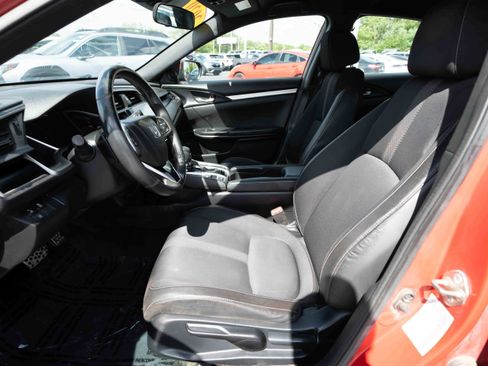 Used 2020 Honda Civic Sport image 9