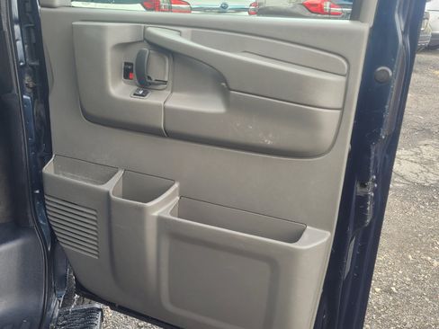 Used 2015 Chevrolet Express 3500 LT w/ LT Preferred Equipment Group image 21