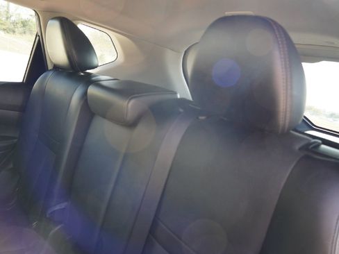 Used 2018 Nissan Rogue SL image 27