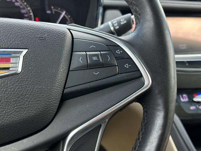 Used 2017 Cadillac XT5 Luxury w/ Driver Awareness Package FWD image 37