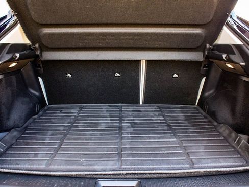 Used 2023 Nissan Ariya AWD image 45